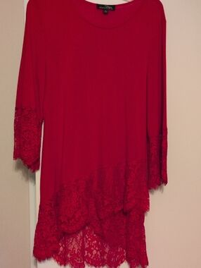 Suzanne Betro Red Lace-Trim Asymmetric Tunic